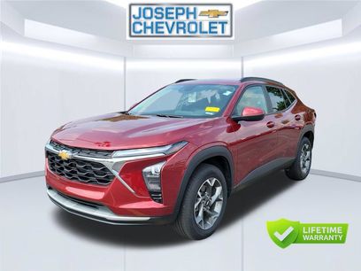 Used 2025 Chevrolet Trax LT w/ Driver Confidence Package