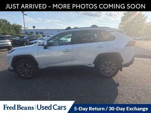 Used 2023 Toyota RAV4 XLE Premium AWD/4WD image 4