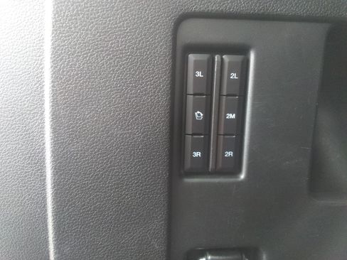 Used 2018 Ford Expedition Max Limited AWD/4WD image 9