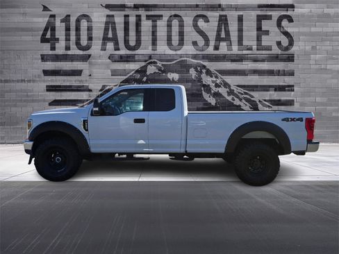 Used 2019 Ford F350 XLT AWD/4WD image 7