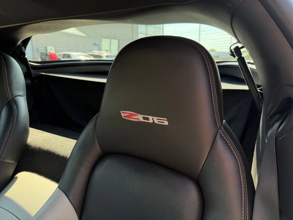 Used 2009 Chevrolet Corvette Z06 w/ Preferred Equipment Group RWD image 11