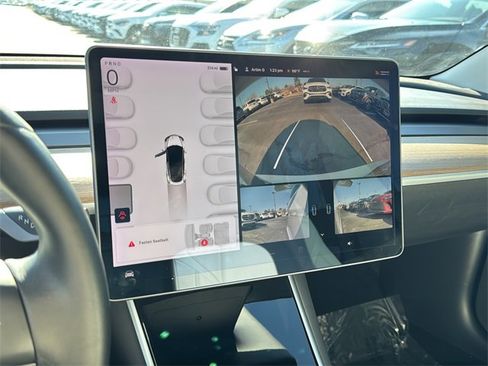 Used 2019 Tesla Model 3 Long Range image 17
