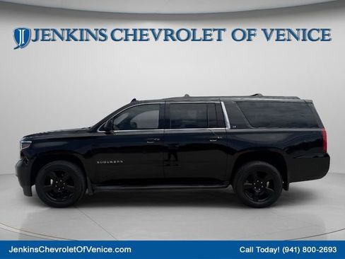 Used 2020 Chevrolet Suburban LT w/ Luxury Package AWD/4WD image 9