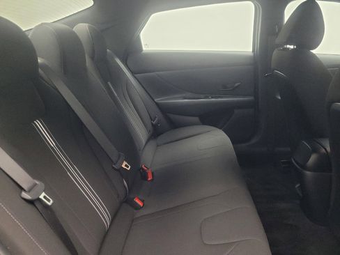 Used 2025 Hyundai Elantra Sport FWD image 19