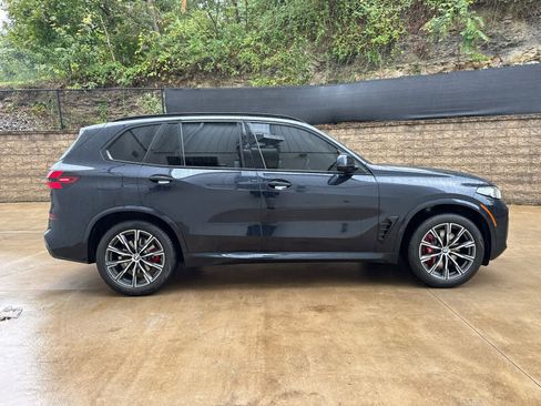 Certified 2024 BMW X5 xDrive40i w/ M Sport Package image 7