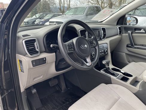 Used 2019 Kia Sportage LX FWD image 6