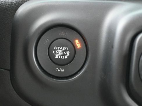 Used 2022 Jeep Wrangler Unlimited Sport image 28