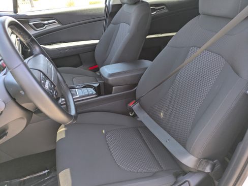 Certified 2026 Kia Sportage LX FWD image 26