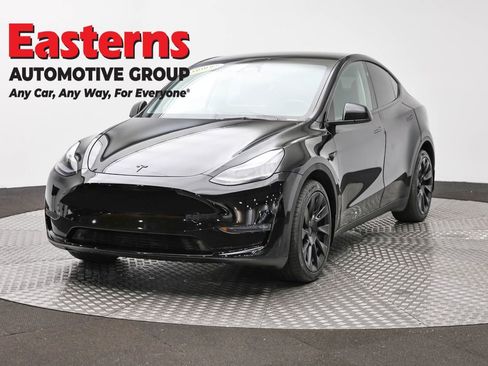 Used 2024 Tesla Model Y Long Range AWD/4WD image 1