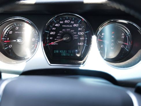 Used 2012 Ford Taurus SEL FWD image 27