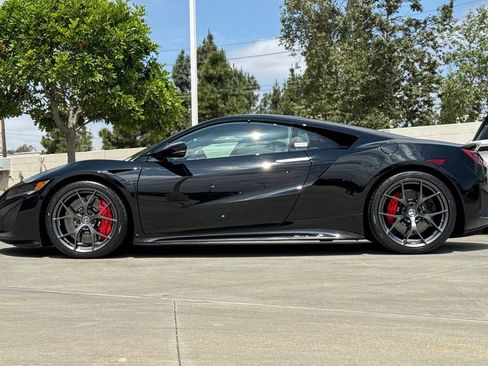 Used 2017 Acura NSX AWD/4WD image 8