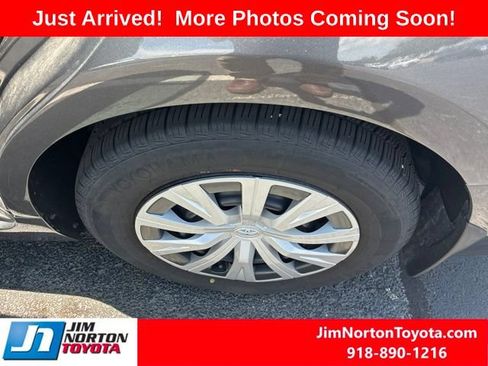 Used 2020 Toyota Camry LE FWD image 7