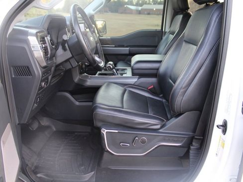 Used 2021 Ford F150 Lariat image 3