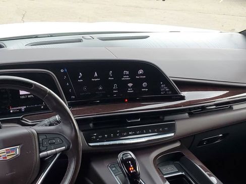 Used 2021 Cadillac Escalade Premium Luxury Platinum w/ Heavy-Duty Trailer Package AWD/4WD image 27