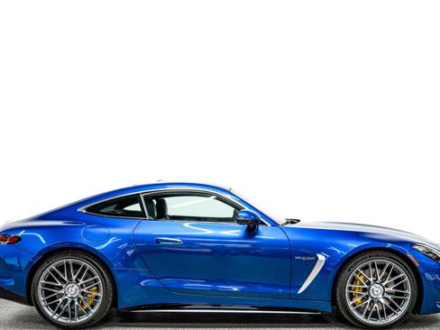 Used 2024 Mercedes-Benz AMG GT 55 image 2