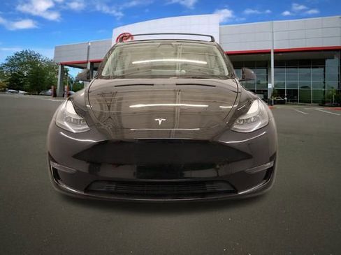 Used 2023 Tesla Model Y Performance image 6