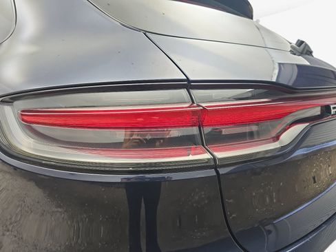 Used 2020 Porsche Macan S w/ Premium Package Plus AWD/4WD image 32