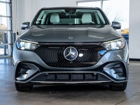 Used 2023 Mercedes-Benz EQE 350+ SUV w/ AMG Line Exterior Package image 3