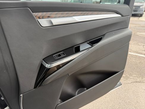 Used 2025 Cadillac Escalade ESV Sport Platinum w/ LPO, Floor Liner Package image 16