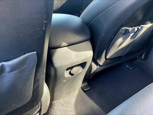Used 2018 Hyundai Santa Fe Sport w/ 2.0T Ultimate Tech Package 05 FWD image 24