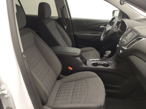 Used 2024 Chevrolet Equinox LT w/ Driver Convenience Package image 21
