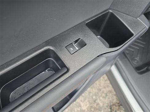 Used 2025 Ford Explorer Active w/ Active Comfort Package image 11