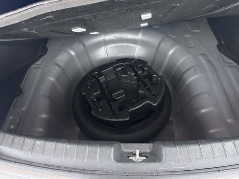 Used 2017 Hyundai Elantra Value Edition image 25