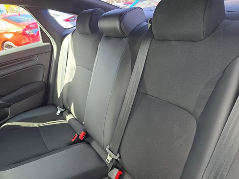 Used 2023 Honda Civic Sport image 11