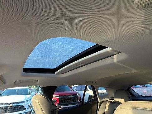 New 2026 Chevrolet Trax ACTIV w/ Sunroof Package FWD image 3