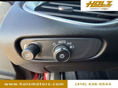 Used 2023 Chevrolet Malibu LT image 18