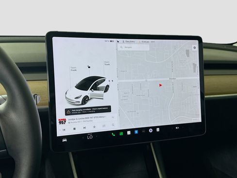 Used 2020 Tesla Model 3 Standard Range Plus image 18