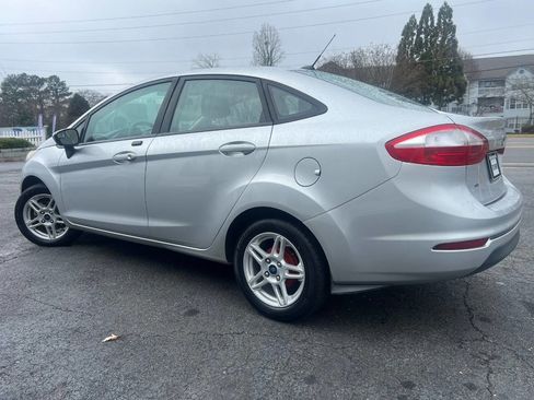 Used 2019 Ford Fiesta SE image 6