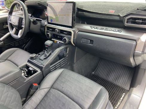 Used 2024 Toyota Tacoma TRD Sport w/ TRD Sport Premium Package AWD/4WD image 25