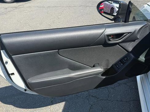 Used 2022 Toyota GR86 w/ ALL Weather Mat Package (TMS) RWD image 7