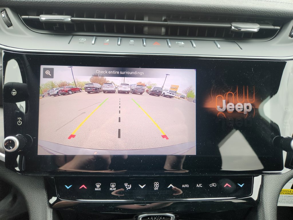 New 2026 Jeep Grand Cherokee Altitude AWD/4WD image 19