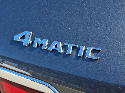 Certified 2019 Mercedes-Benz GLC 300 4MATIC image 33