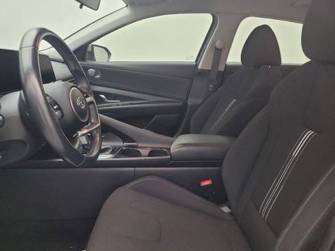 Used 2023 Hyundai Elantra SEL w/ Convenience Package FWD image 17