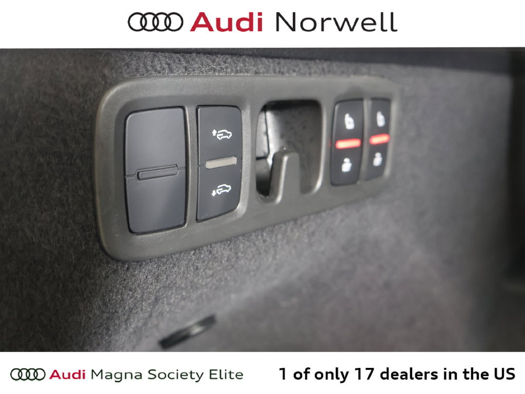 Used 2023 Audi Q7 3.0T Prestige AWD/4WD image 17