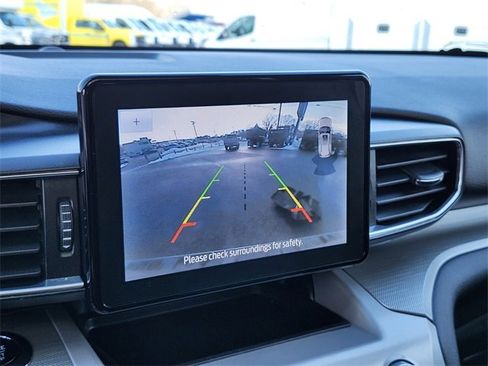 Used 2023 Ford Explorer XLT w/ Equipment Group 202A image 24