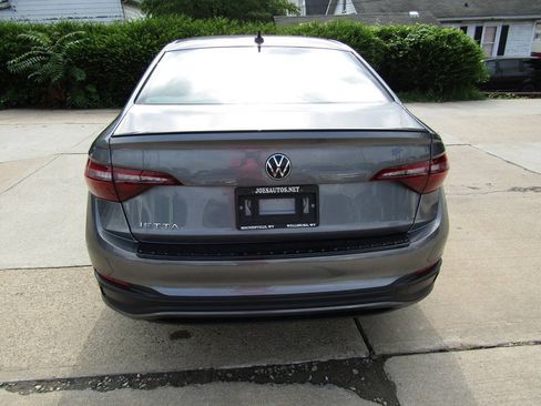 Used 2024 Volkswagen Jetta Sport FWD image 8