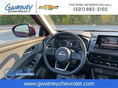 Used 2023 Nissan Rogue SV image 24