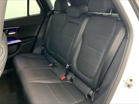 Used 2026 Mercedes-Benz GLC 300 image 17