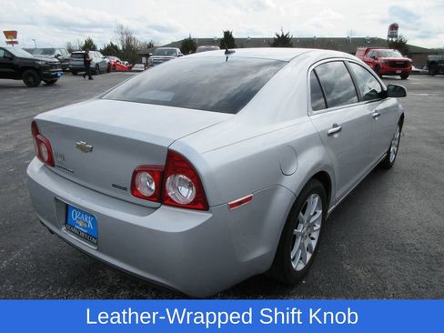 Used 2010 Chevrolet Malibu LTZ image 5