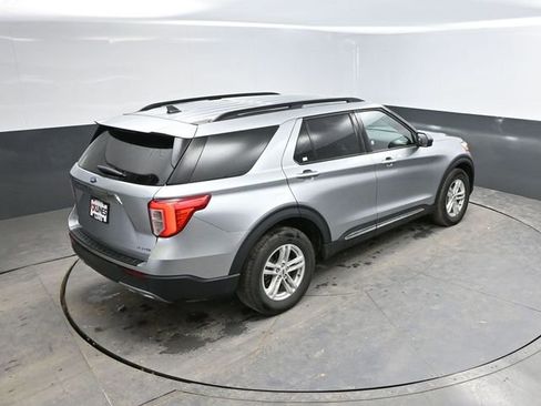 Used 2024 Ford Explorer XLT w/ Equipment Group 202A image 43