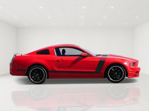 Used 2013 Ford Mustang Boss 302 w/ Boss 302 Accessory Pkg RWD image 2