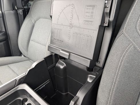 Used 2019 RAM 1500 Big Horn image 33