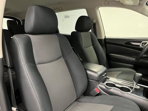 Used 2018 Nissan Pathfinder SV FWD image 59