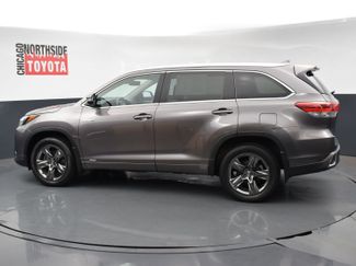 Used 2017 Toyota Highlander Limited Platinum video 2