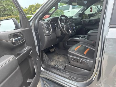 Used 2021 GMC Sierra 1500 AT4 w/ AT4 Preferred Package AWD/4WD image 9