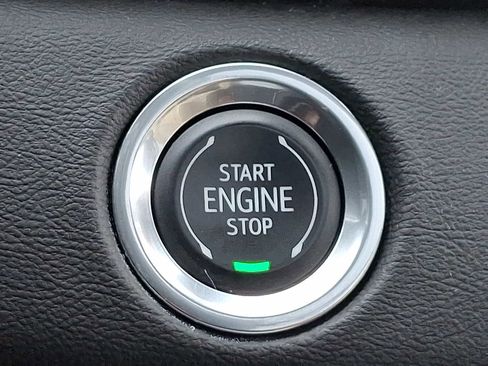 Used 2021 Cadillac Escalade Premium Luxury w/ Performance Package image 24